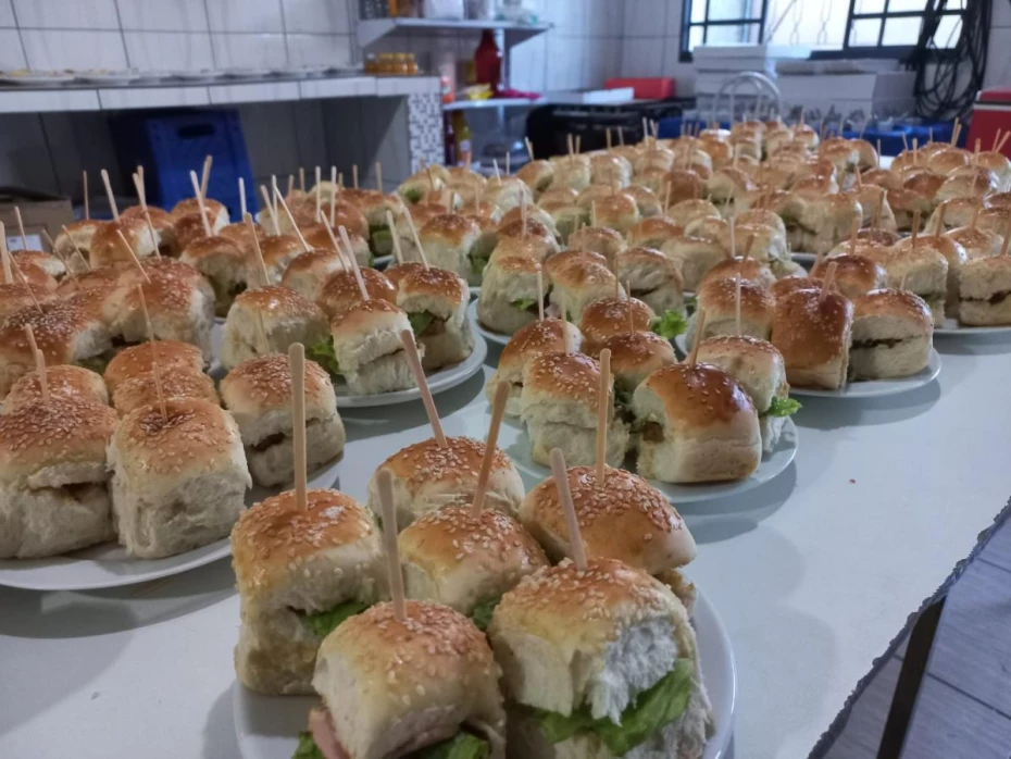 Foto 23:  — Camargos buffet 