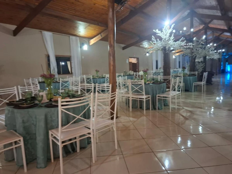 Foto 16:  — Camargos buffet 